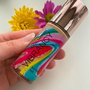 Josie Maran VIBRANCY foundation